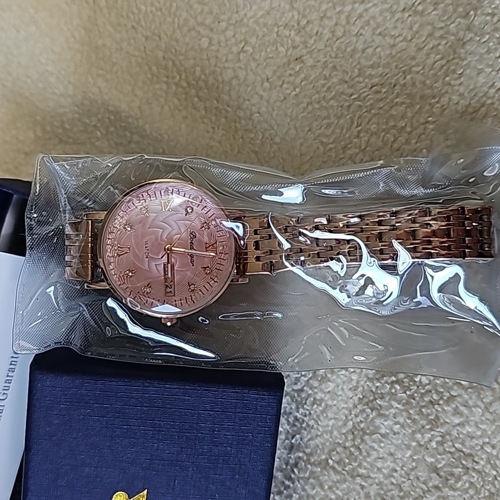 Rose Gold - Watch - Picture 2 of 3